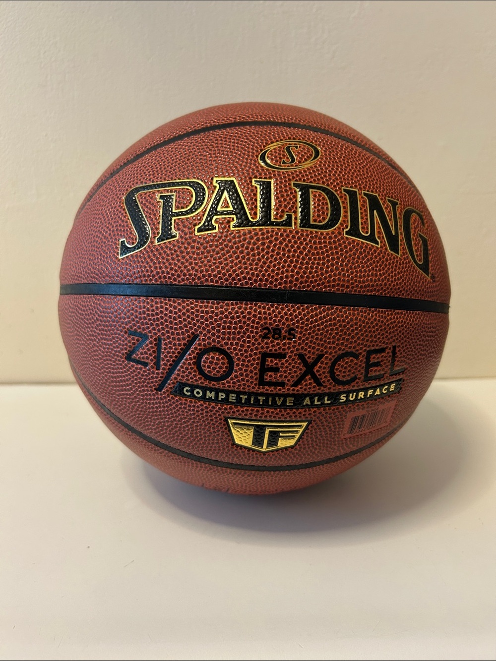 Basketball ZI/O Excel 28.5 brand new no box